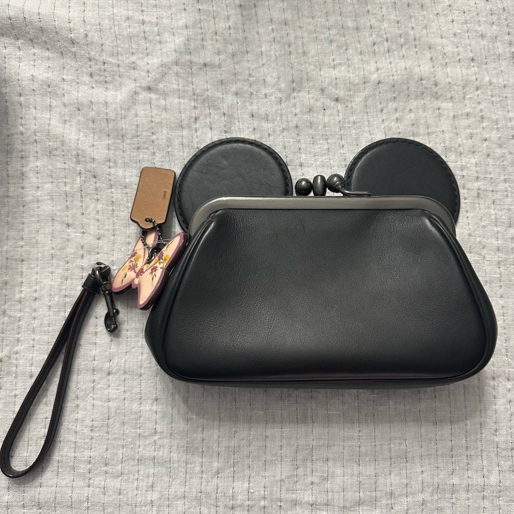 Coach Minnie Wristlet - NWT